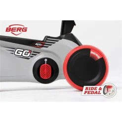 Berg Go2 SparX Red Gokart & Rutschroller -Geschäft Für Babyartikel berg go2 sparx red right front wheel detail 1 1