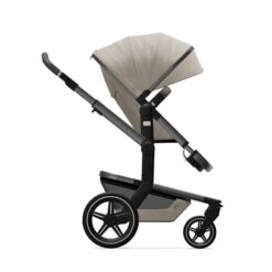 Joolz Day+ Kinderwagen Timeless Taupe Bundle 20 Joolz Day+ Kinderwagen Timeless Taupe Bundle -Geschäft Für Babyartikel joolz day seat side timeless taupe 1 1